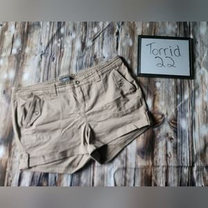 Torrid kaki shorts are brand new without tags, never worn! Size 22